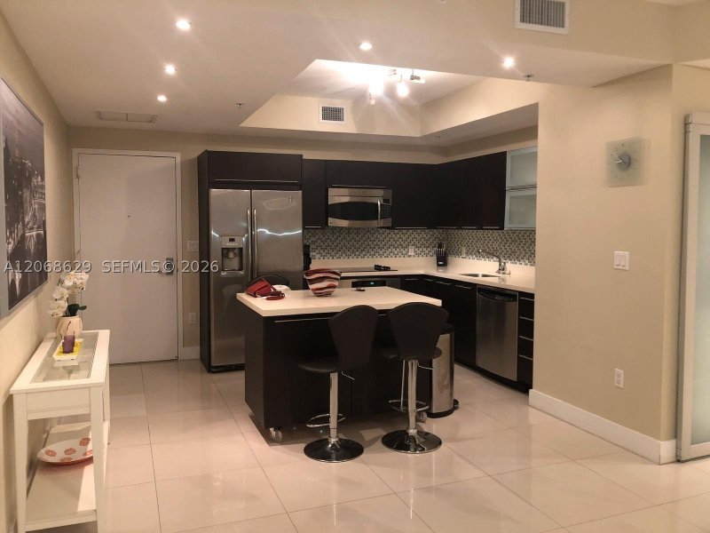 Apartment for rent at The Ivy 3802