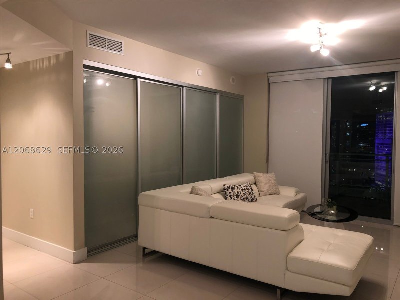 Apartment for rent at The Ivy 3802