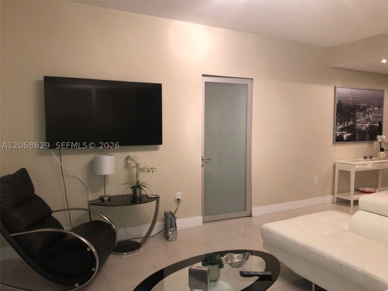 Apartment for rent at The Ivy 3802