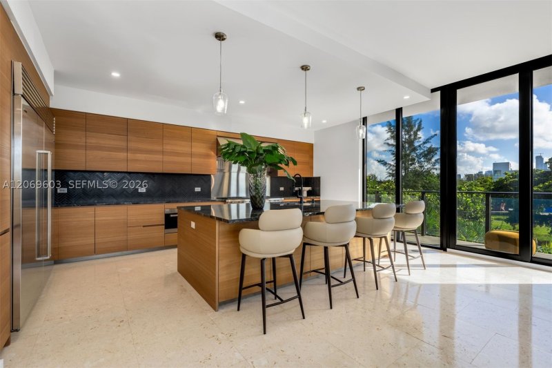 Comprar apartamento no The Fairchild Coconut Grove 302