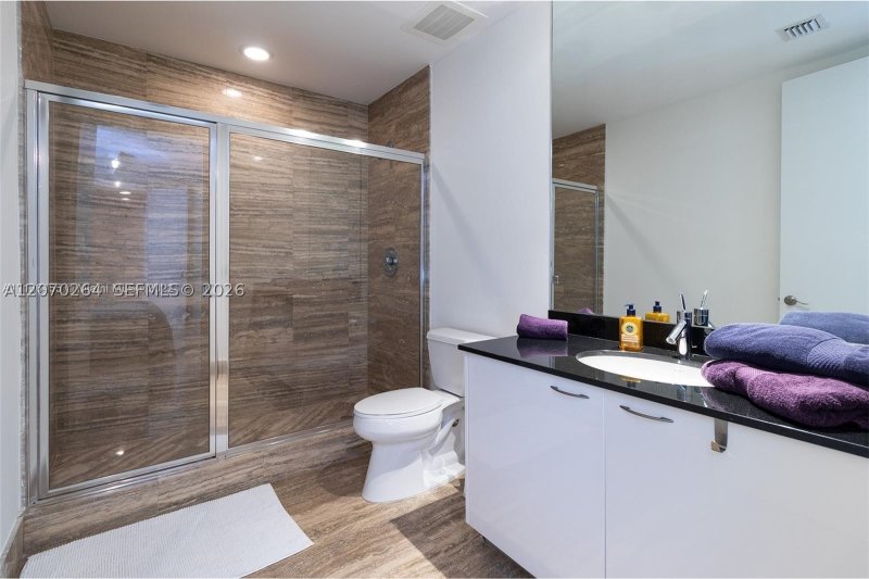 Aluguel de apartamento no Trump Tower Three 2103