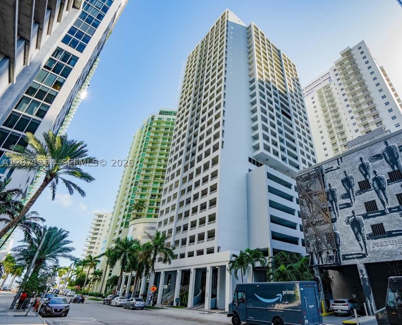 Sail at Brickell Apt #1506