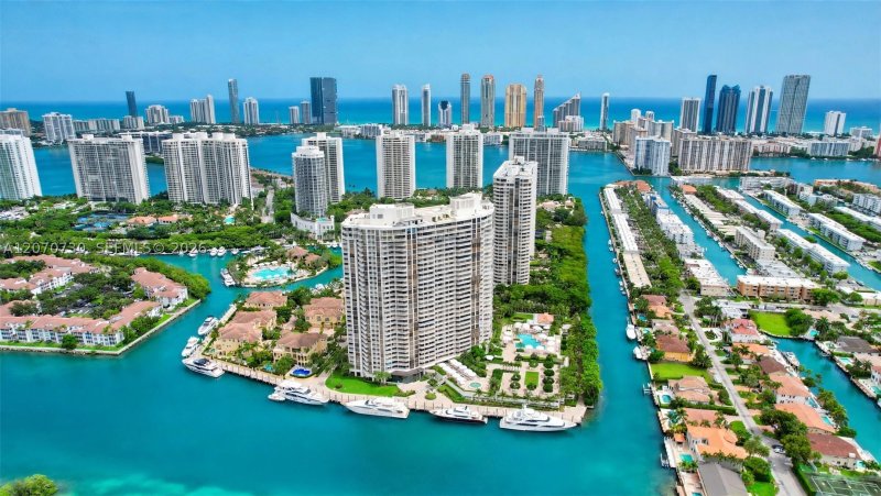Comprar apartamento no 1000 Williams Island 1710