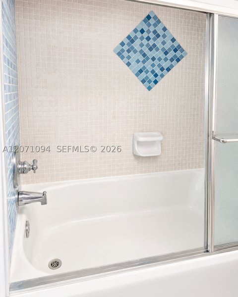 Alquiler de apartamento en South Bay Club 817