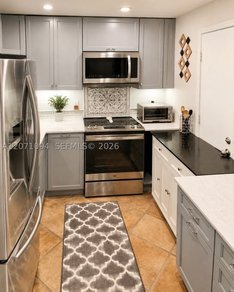 Alquiler de apartamento en South Bay Club 817