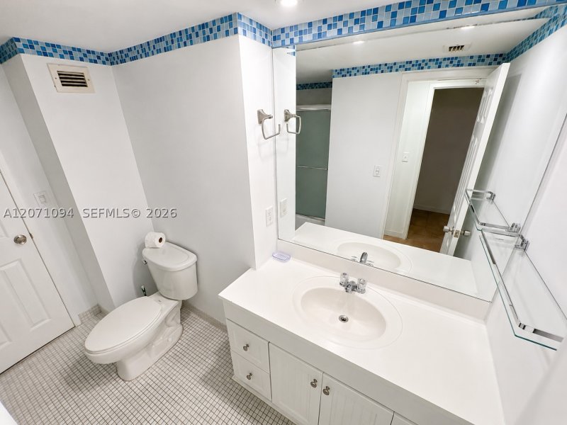 Alquiler de apartamento en South Bay Club 817