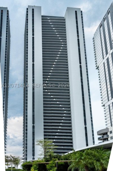 Comprar apartamento en Aria Reserve Miami 1506