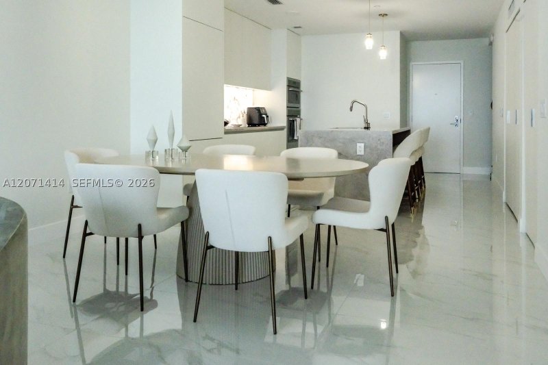 Comprar apartamento en Aria Reserve Miami 1506