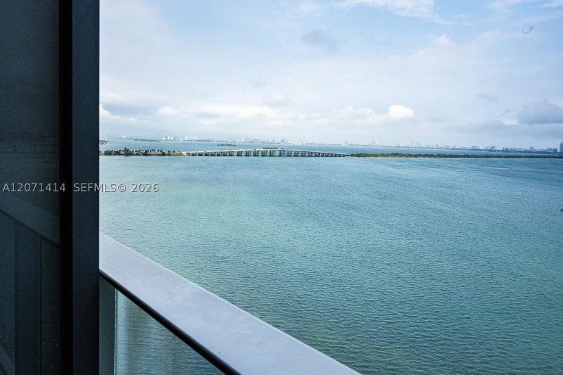 Comprar apartamento en Aria Reserve Miami 1506