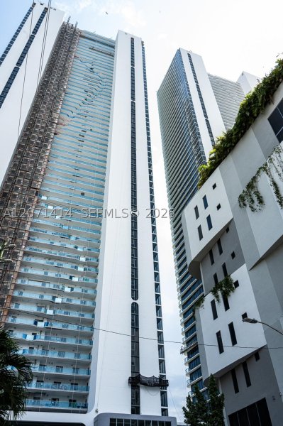 Comprar apartamento en Aria Reserve Miami 1506