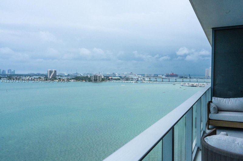 Comprar apartamento en Aria Reserve Miami 1506
