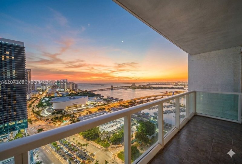 Vizcayne Everglades On The Bay Apt #3704