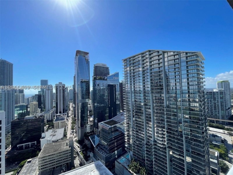 Comprar apartamento en 500 Brickell West Tower 4102