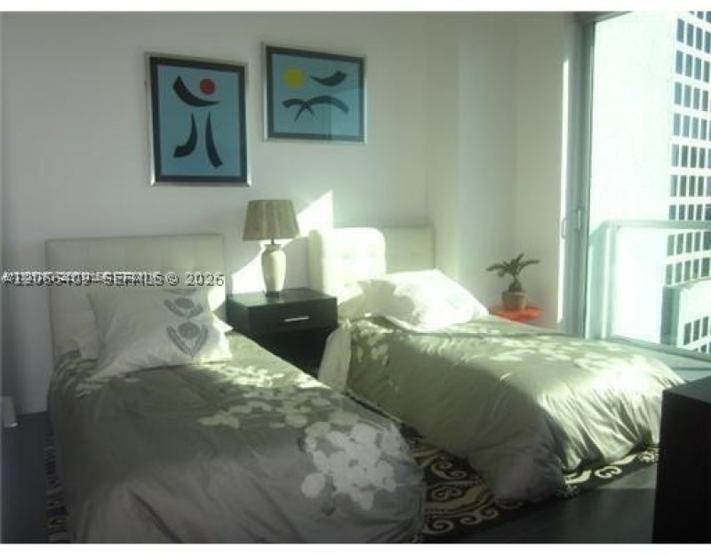 Comprar apartamento en 500 Brickell West Tower 4102