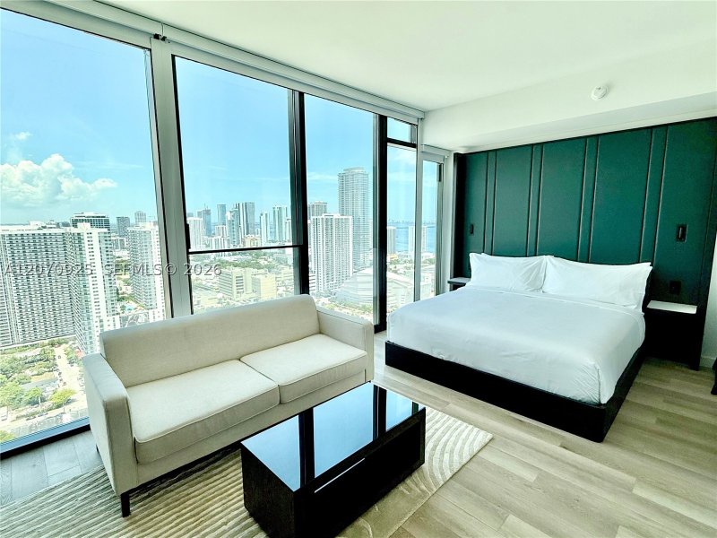 Alquiler de apartamento en E11EVEN Hotel & Residences 3605