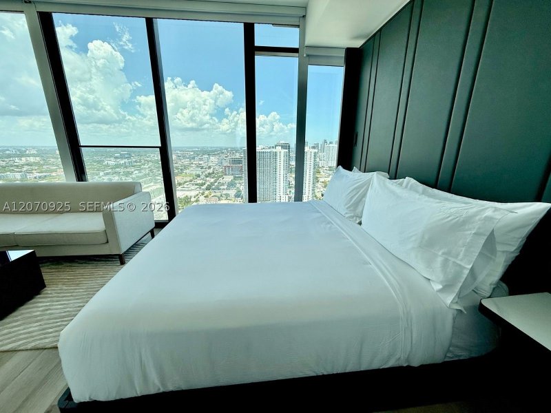Alquiler de apartamento en E11EVEN Hotel & Residences 3605