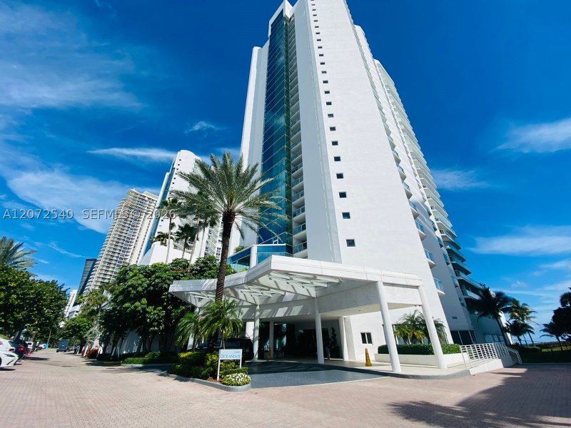 Oceania 2 Apt #1624