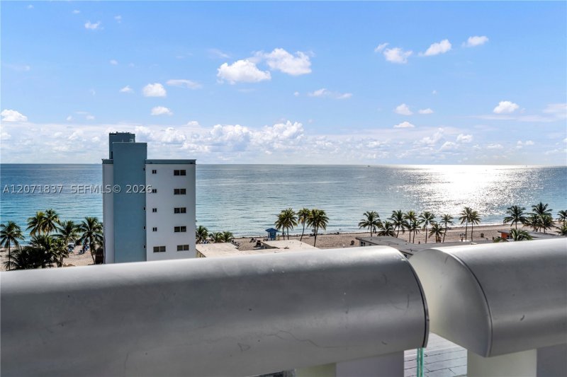 Comprar apartamento no Costa Hollywood S603