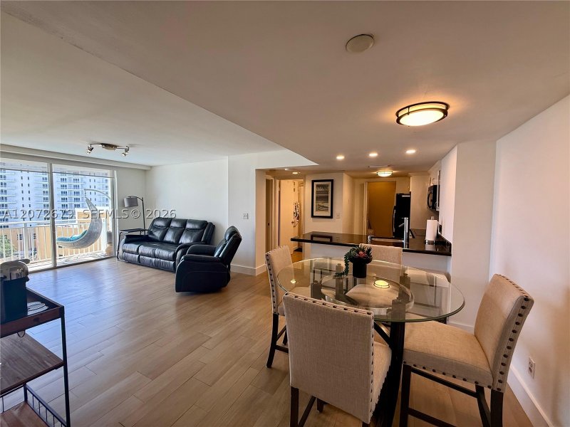 Property photo # 11