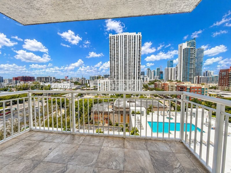 Comprar apartamento en 1800 Biscayne Plaza 1110