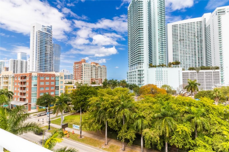 Comprar apartamento en 1800 Biscayne Plaza 1110