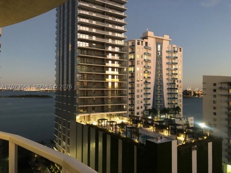 Comprar apartamento no 23 Biscayne Bay 1505
