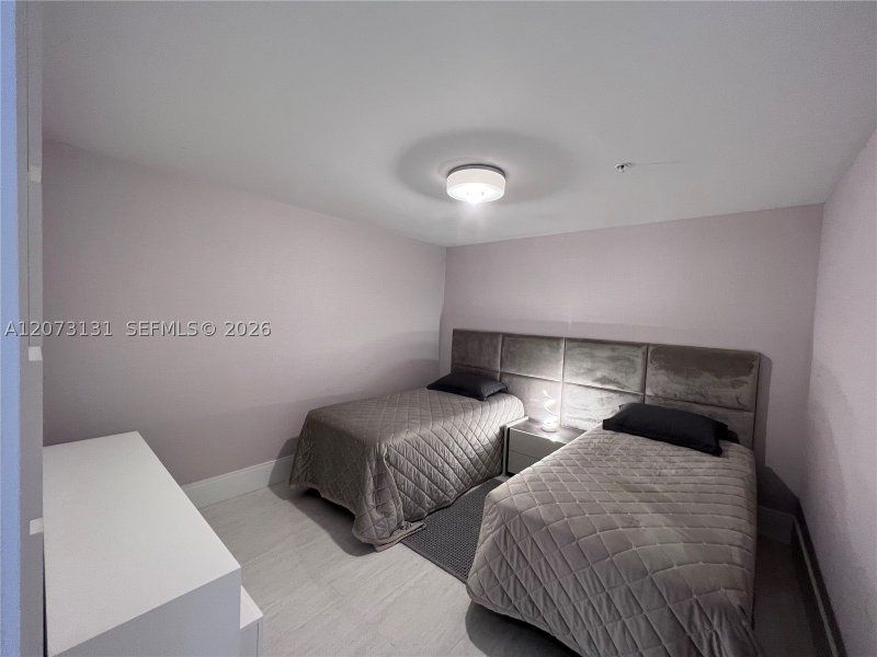 Comprar apartamento no Marina Palms Yacht Club 1402