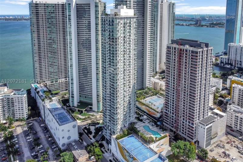 Condo for sale at Paraiso Bayviews 3504