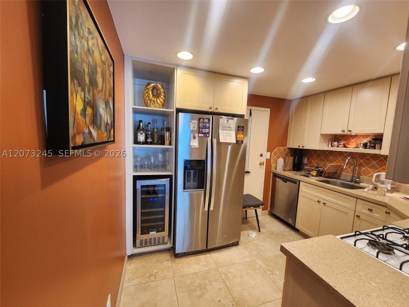 Property photo # 8