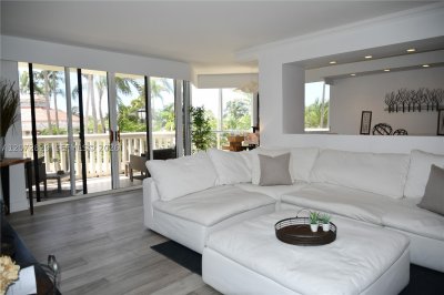 1000 Williams Island Apt #303