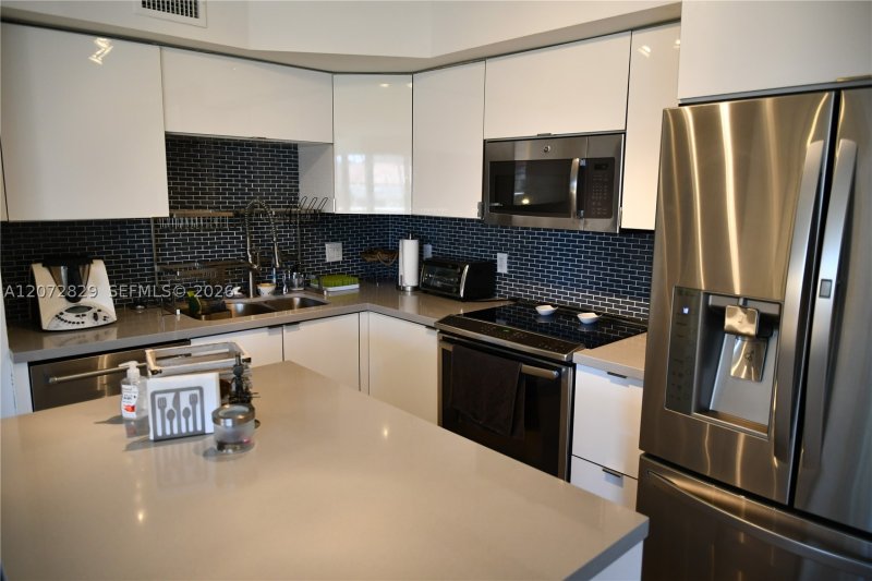 Comprar apartamento no 1000 Williams Island 303