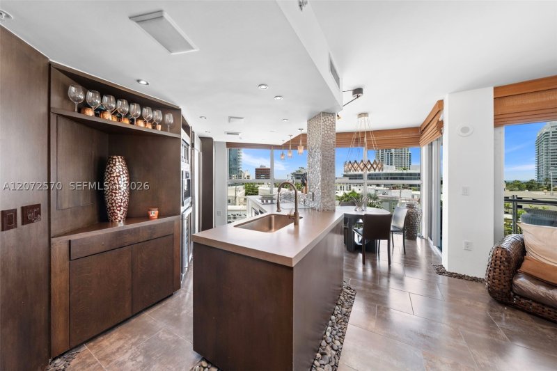 Condo for sale at Cosmopolitan 1709