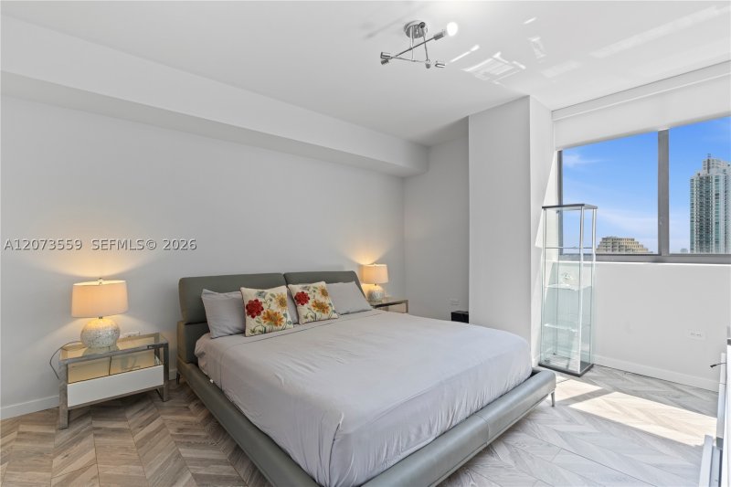 Property photo # 11