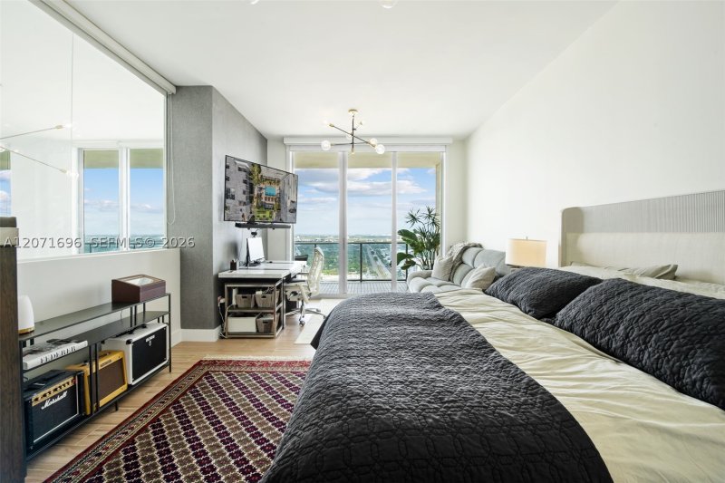 Comprar apartamento en Midtown Miami 2 PH102
