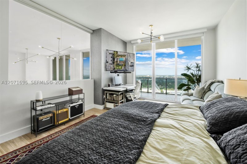 Comprar apartamento en Midtown Miami 2 PH102