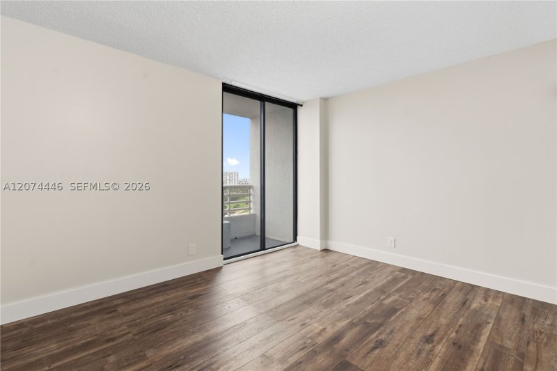 Aluguel de apartamento no Parc Central Aventura LP06