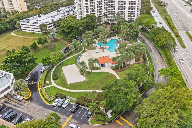 Aluguel de apartamento no Parc Central Aventura LP06