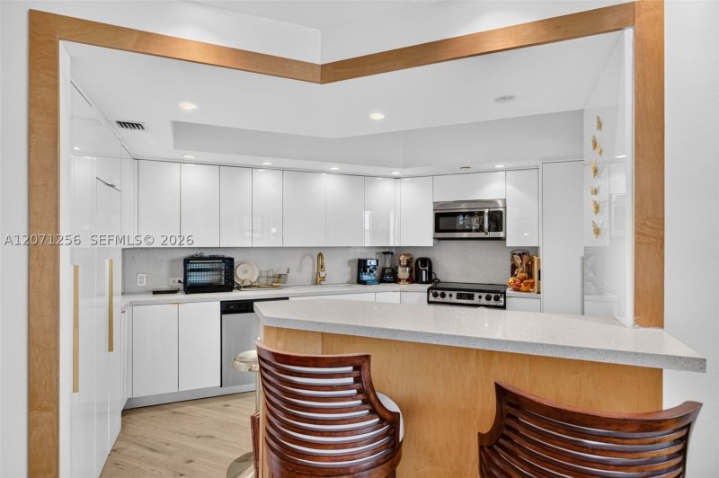 Condo for sale at 3000 Williams Island 1201