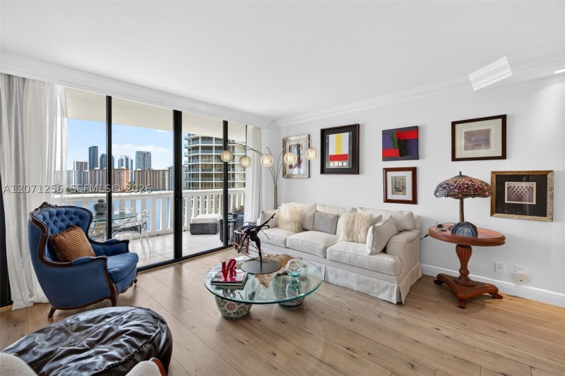 Condo for sale at 3000 Williams Island 1201