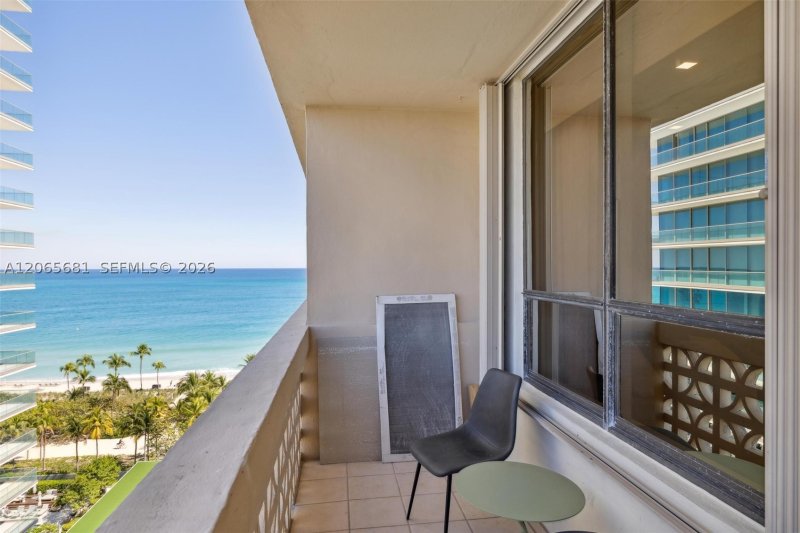Condo for sale at The Plaza Bal Harbour 1223