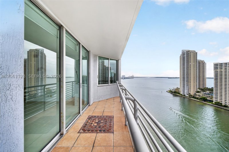 Alquiler de apartamento en One Miami East Tower 2219
