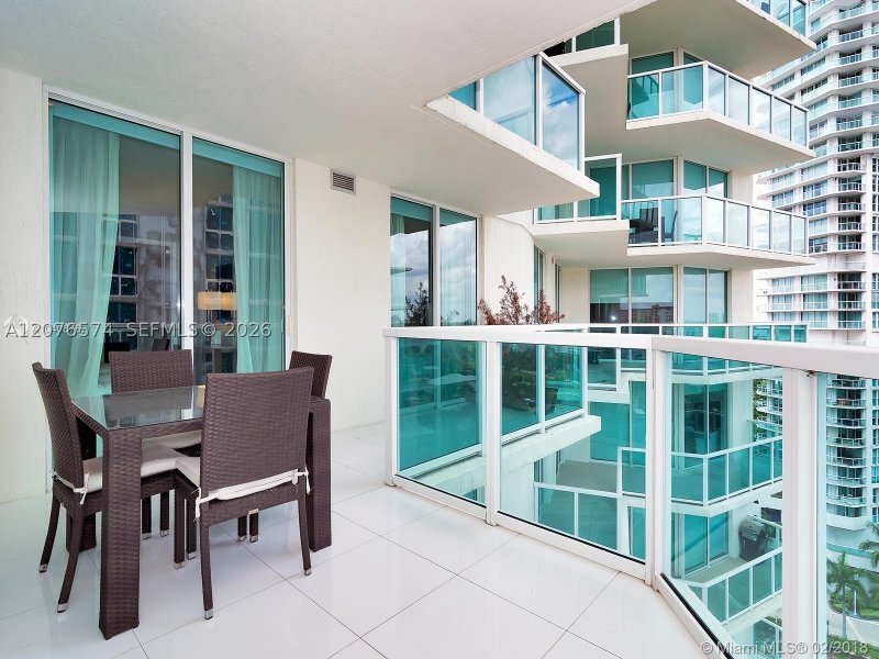 Comprar apartamento no Caribbean Breeze 3-1403