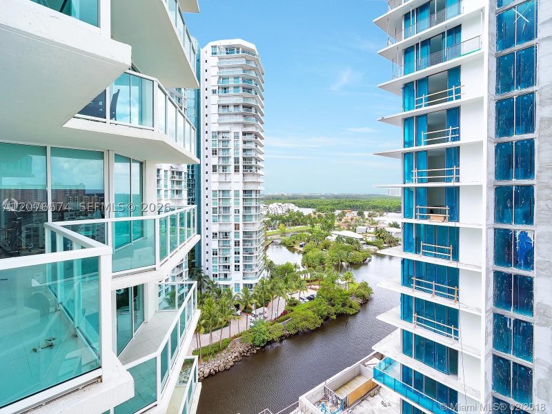 Comprar apartamento no Caribbean Breeze 3-1403