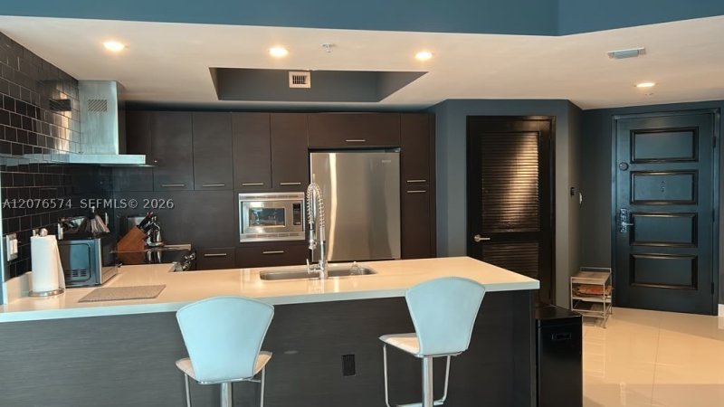 Comprar apartamento no Caribbean Breeze 3-1403