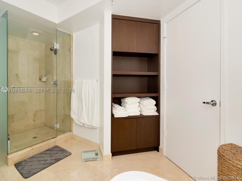 Comprar apartamento no Caribbean Breeze 3-1403