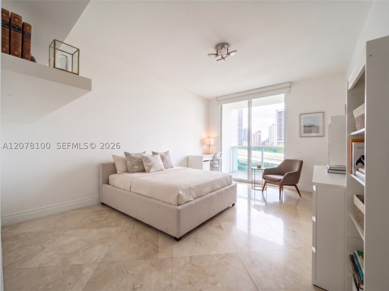 Condo for sale at Parc At Turnberry 312