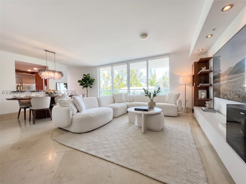 Condo for sale at Parc At Turnberry 312