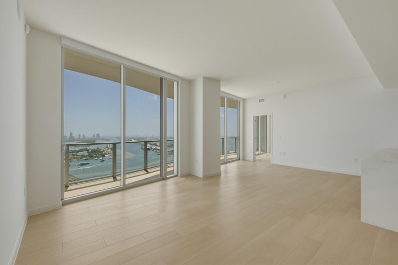 Property photo # 9