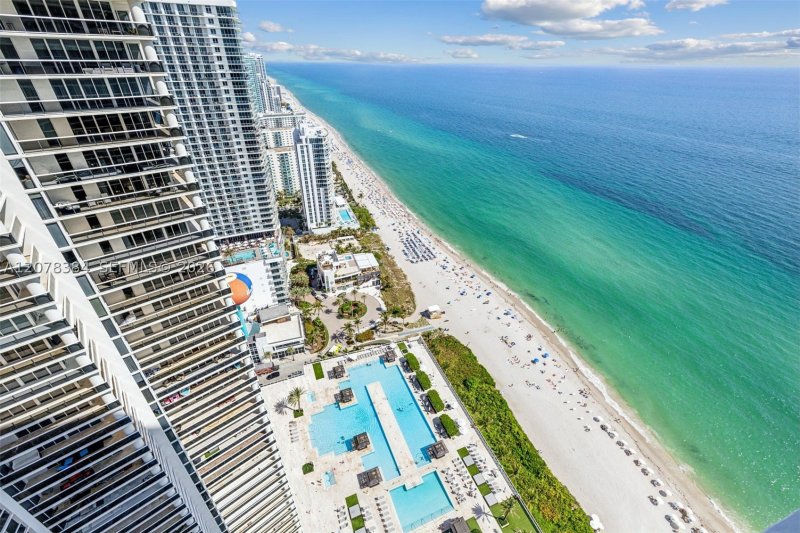 Comprar apartamento en Beach Club Two 4210