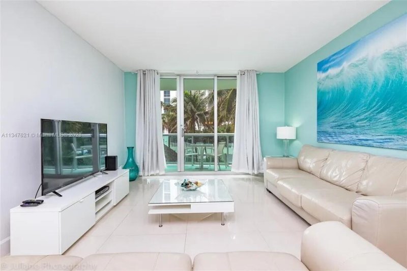 Tides Hollywood Beach Apt #2H